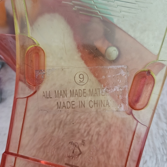 NEW Colorful Sandals Slides Size 9 Pastel Rainbow Jelly Transparent Summer - Picture 5 of 5